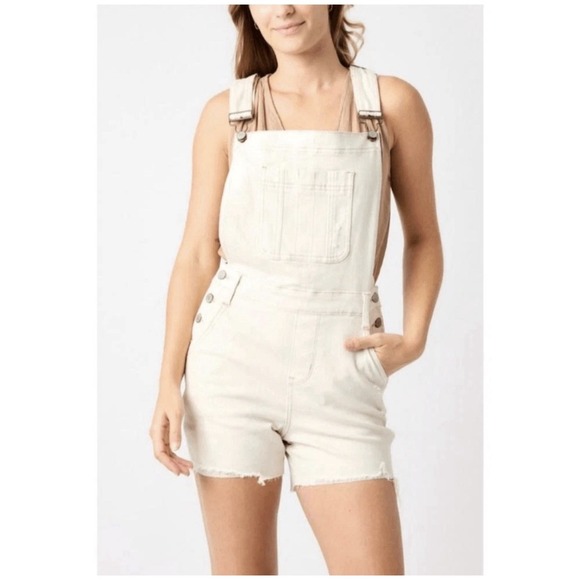 Judy Blue Pants - NWT Women's Judy Blue Shortalls Med ECRU Denim Jean Overall Shorts Mild Distress